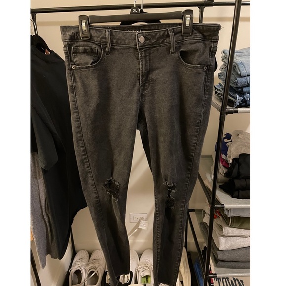 Black Old Navy Ripped Skinny Jeans - Picture 1 of 2